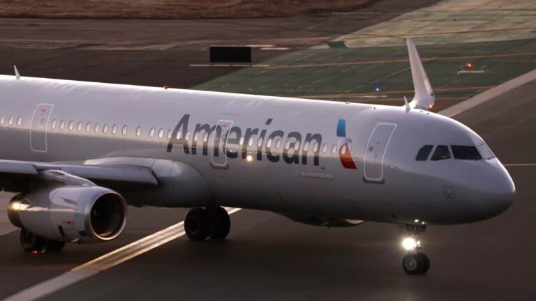 American Airlines flight attendants to picket as frustrations grow