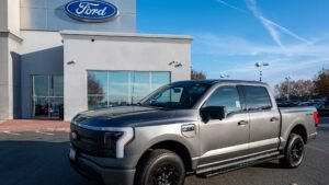 Ford to record $600 million pension charge in fourth quarter