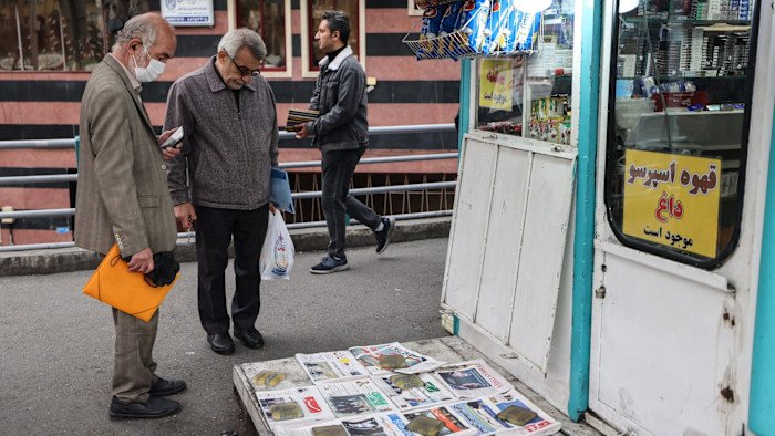Iran arrests leading reformist politicians