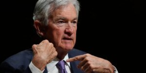 Jerome Powell to Gen Z: Don’t fear AI—master it