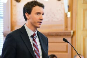 NIL enforcement czar: Third-party deals that blow past college $20.5M cap are not what they expected