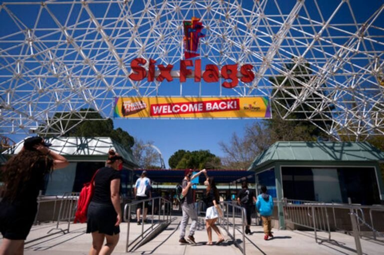 Six Flags sells off 7 amusement parks
