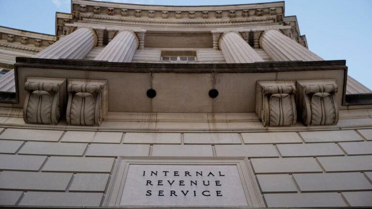 How the wealthy aim to cut their 2026 IRS bills