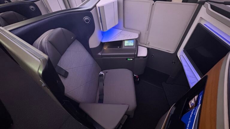 United announces Base Polaris business class with more restrictions