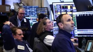 How market’s private credit crisis fears are spreading to bond ETFs