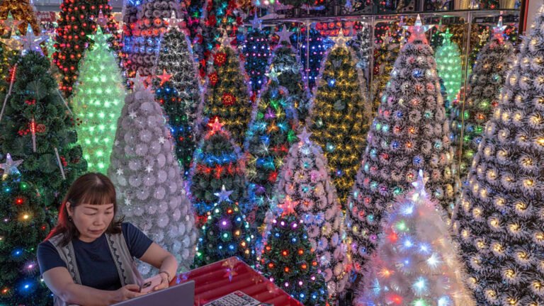 Hormuz disruptions hit China’s Christmas capital and holiday spending