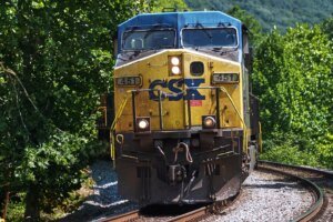 CSX delivers 25% jump in profit as it hauls more goods and cuts expenses
