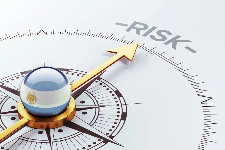 Navigating Risk in Retail Investment Funds