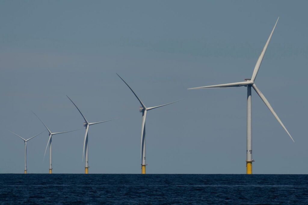 Developer of Massachusetts offshore wind farm sues to stop turbine manufacturer from walking away