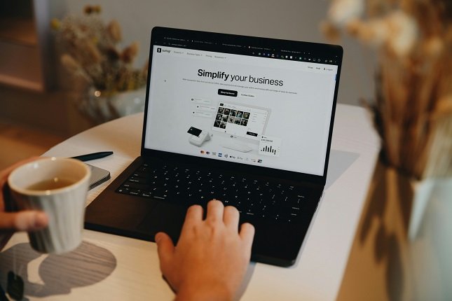 Is Weebly Free Plan Enough for a Small Business Website?