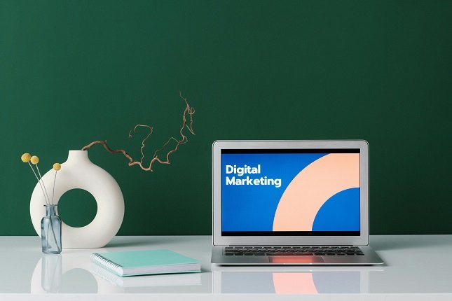 Why Small Businesses Outsource Digital Marketing