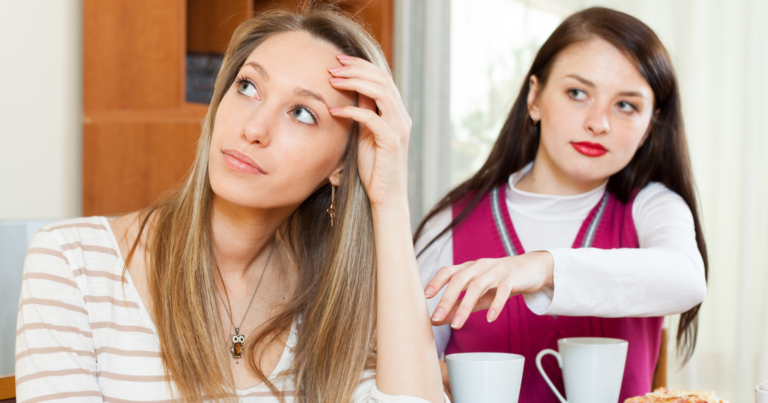 8 signs someone isn’t actually your real friend (even if they claim to be)