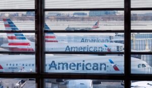 Lightning strikes plane flying from London to Charlotte, pilot makes emergency landing