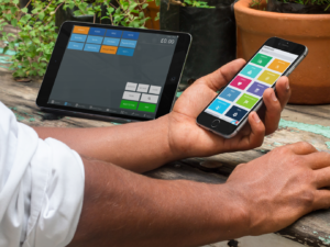 7 key hospitality POS features for a small business
