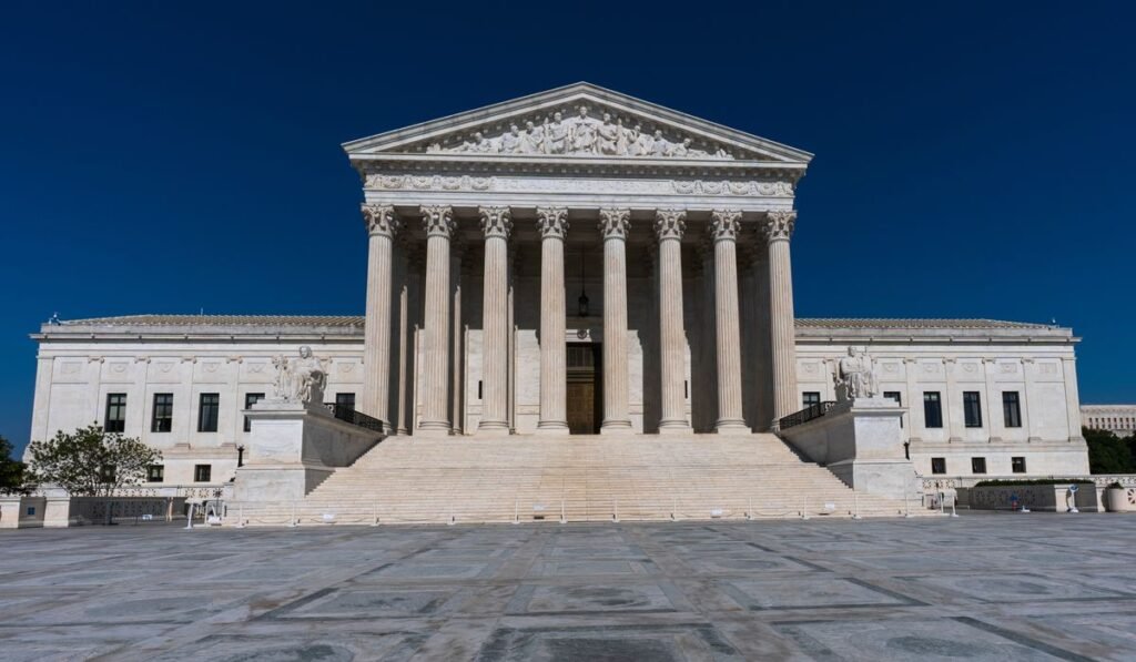 Supreme Court strikes down Hawaii law curtailing gun carrying on private property