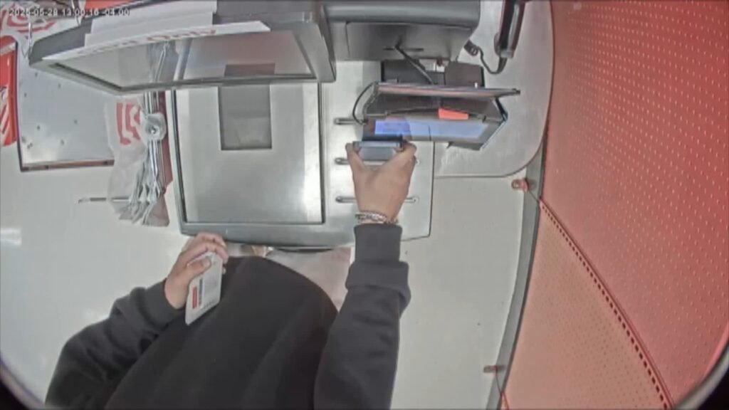 Tap-to-pay fraud fuels organized retail crime, police say