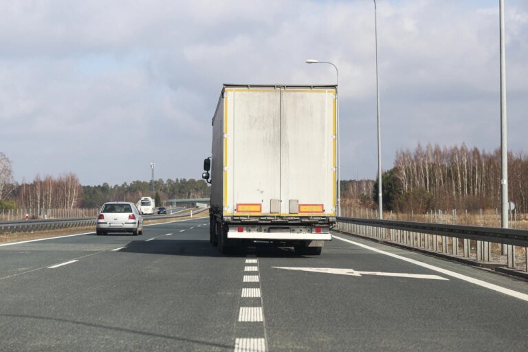 J.B. Hunt Transport Stock: The Recovery Is Real, But Valuation Has Caught Up (NASDAQ:JBHT)