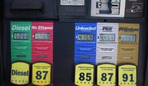 Big oil companies post banner profits as fighting in Iran drives prices higher