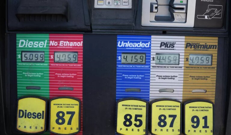 Big oil companies post banner profits as fighting in Iran drives prices higher