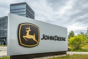 Deere Q3: In The Green As Sales Power Higher, Shares Fairly Valued