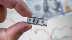 Inflation is outpacing wage growth again, squeezing Americans’ paychecks