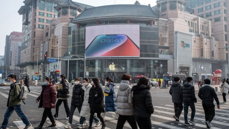 China’s August retail sales miss forecast as investment slump deepens