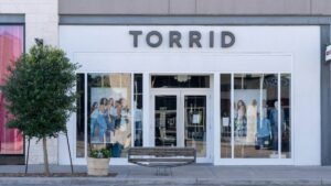 Popular women's clothing chain closes 177 stores
