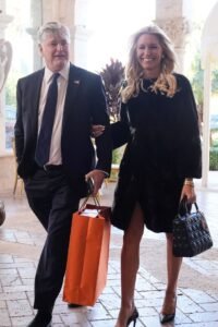 Sean Hannity, Ainsley Earhardt tie knot with Fox News and Trumpworld friends present