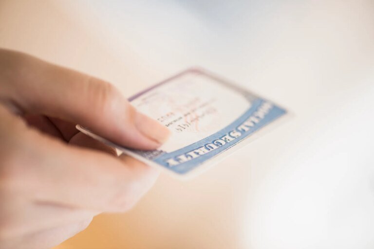 When to Claim Social Security With $500,000 in a 401(k)