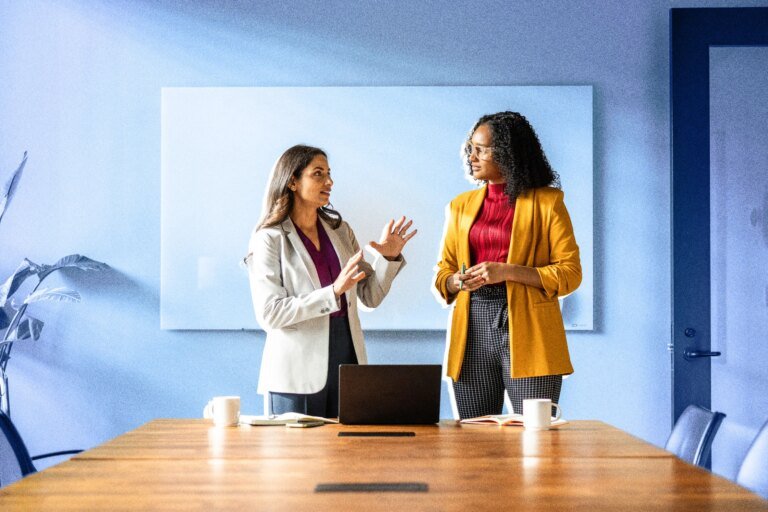 How to Find Employees Who Aren’t Looking