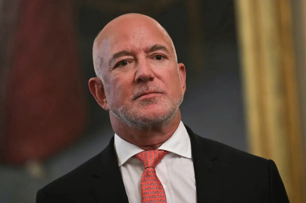 Jeff Bezos reveals AI vision that could transform the American workweek